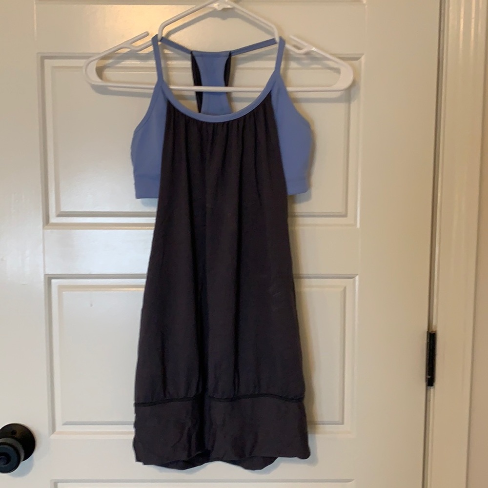 Lululemon tank size 4